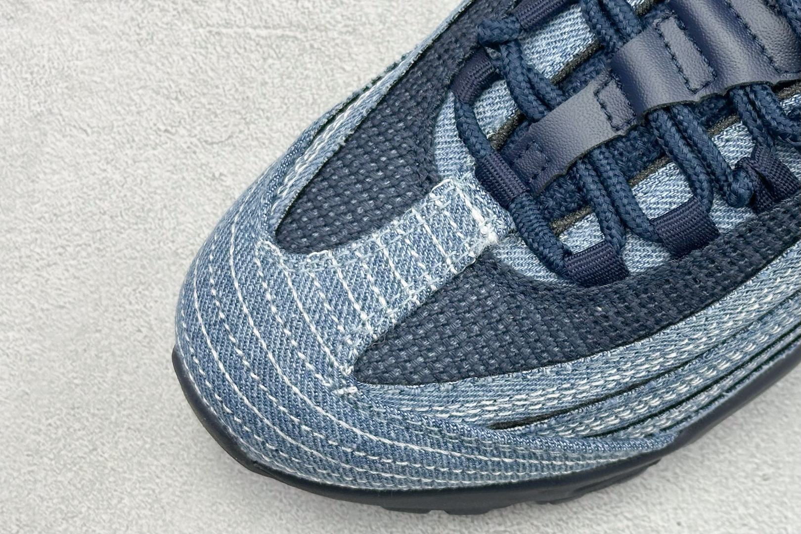 NK Air Max 95 SP 潮流百搭休闲气垫缓震慢跑鞋 HM4743-400