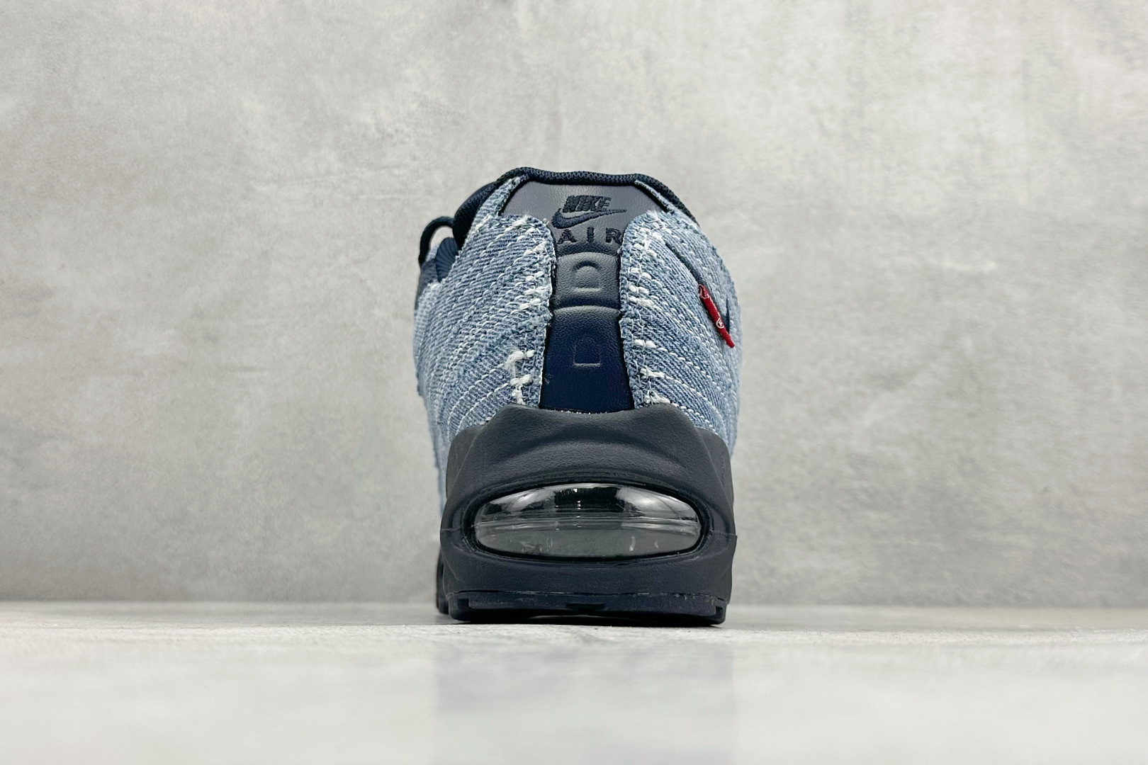 NK Air Max 95 SP 潮流百搭休闲气垫缓震慢跑鞋 HM4743-400