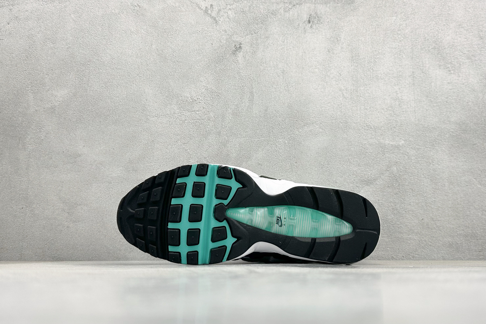 200 NK Air Max 95 SP 潮流百搭休闲气垫缓震慢跑鞋 IM7409-100