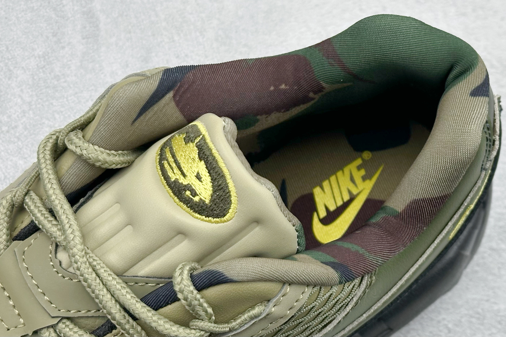 200 NK Air Max 95 SP 潮流百搭休闲气垫缓震慢跑鞋 FB2709-300