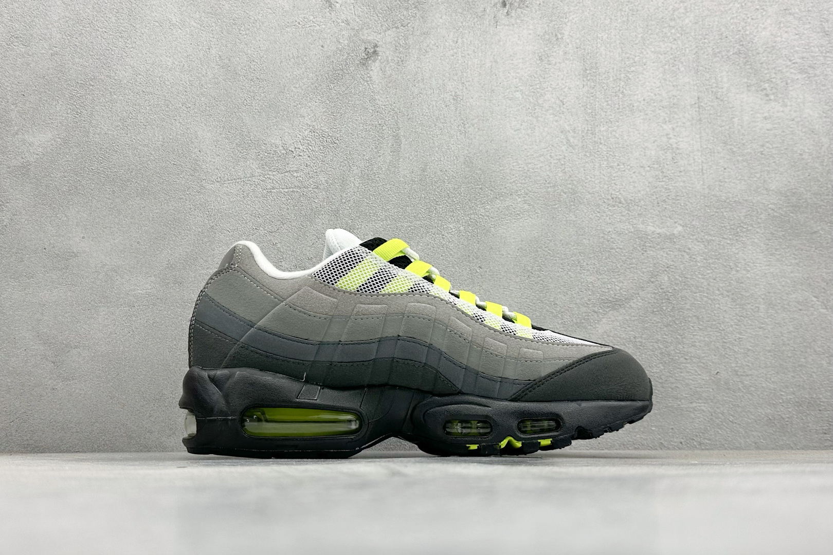 200 NK Air Max 95 SP 潮流百搭休闲气垫缓震慢跑鞋 CT1689-001