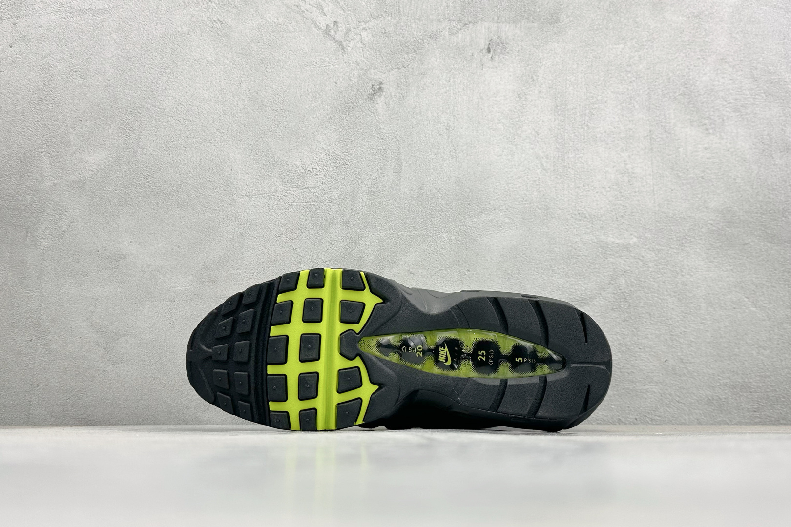 200 NK Air Max 95 SP 潮流百搭休闲气垫缓震慢跑鞋 CT1689-001