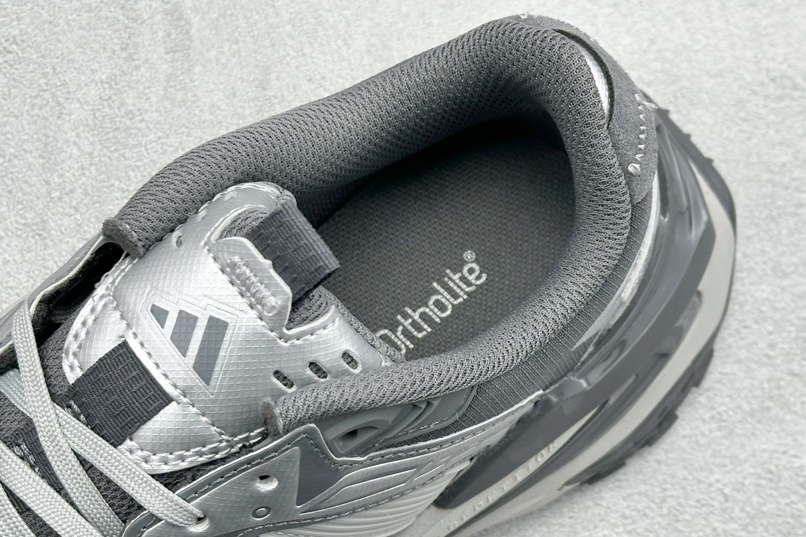 200 XS版AdidXLG StoEdge 阿迪复古透气休闲老爹鞋 KK1002