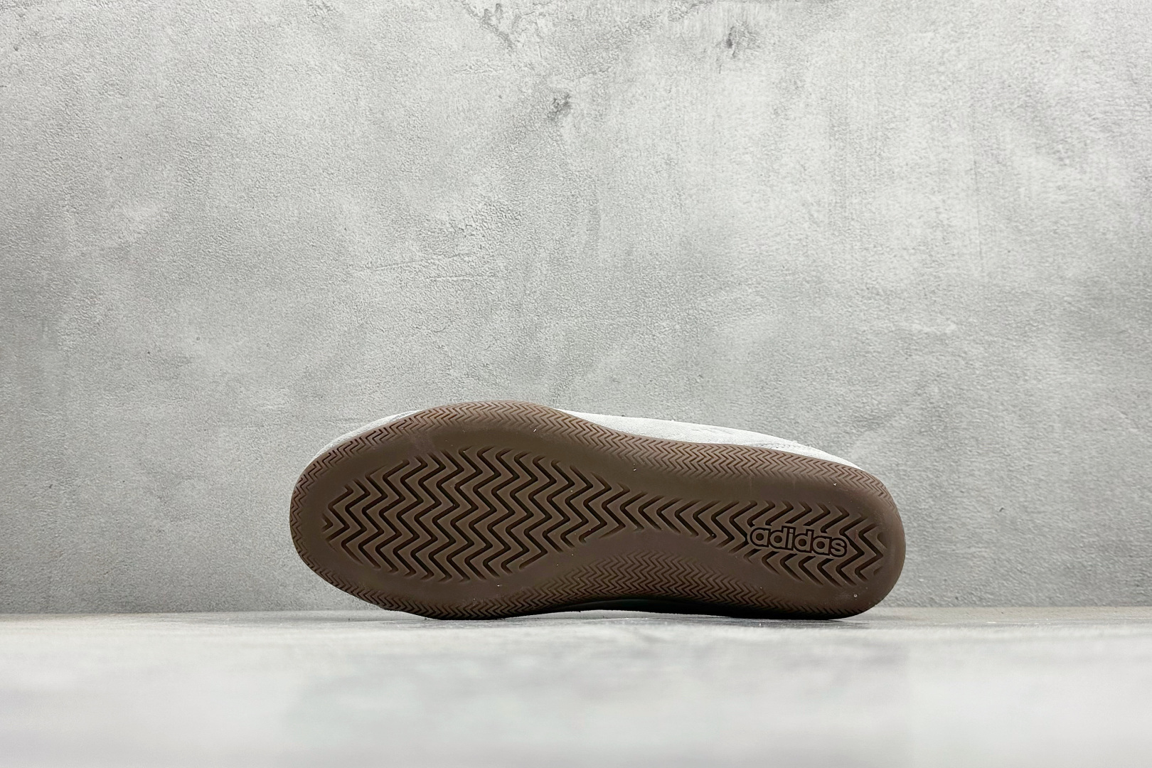 180 XL版AD Urban Reverie 魔术贴城市芭蕾风薄底休闲鞋 JQ9392