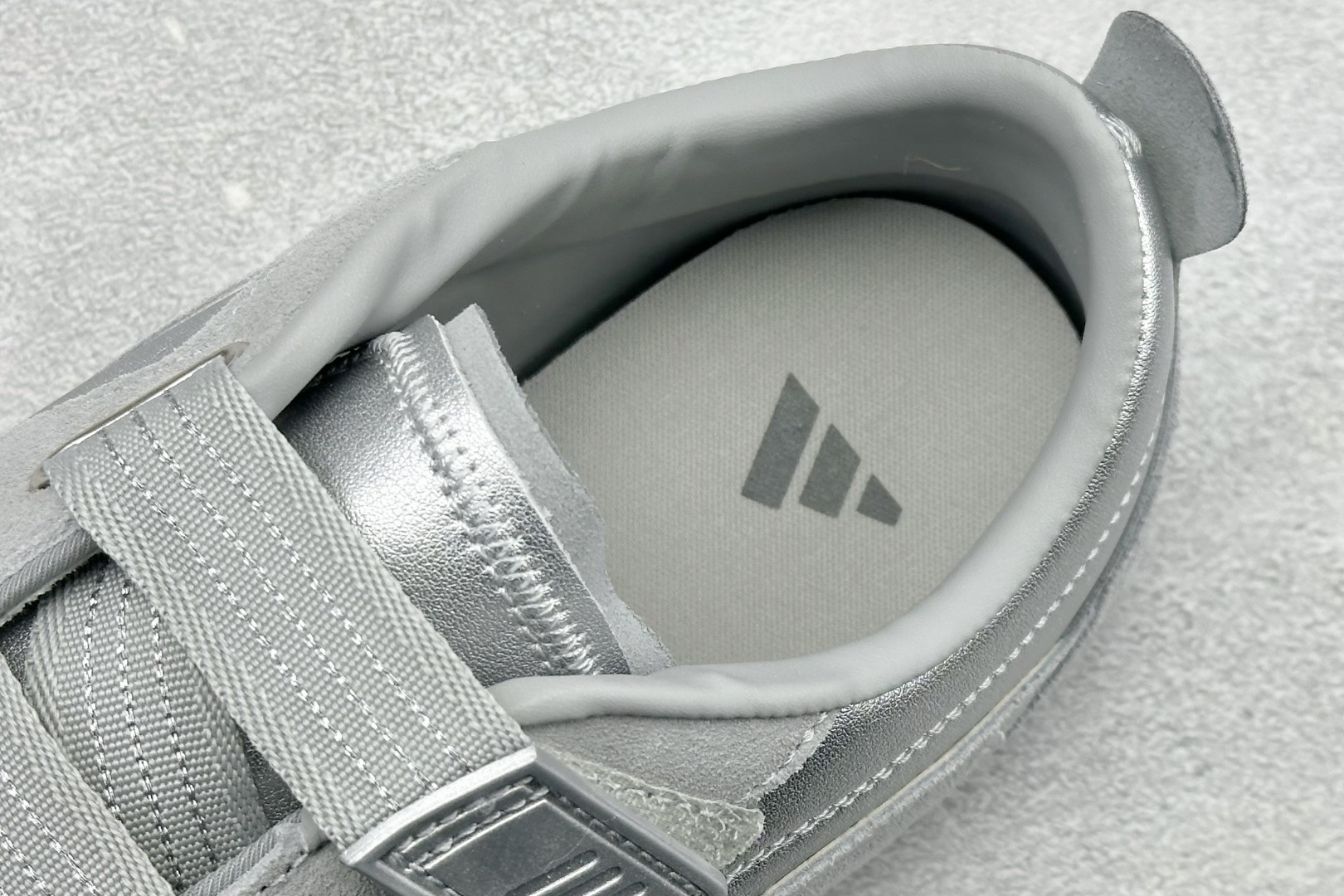 180 XL版AD Urban Reverie 魔术贴城市芭蕾风薄底休闲鞋 JQ9392