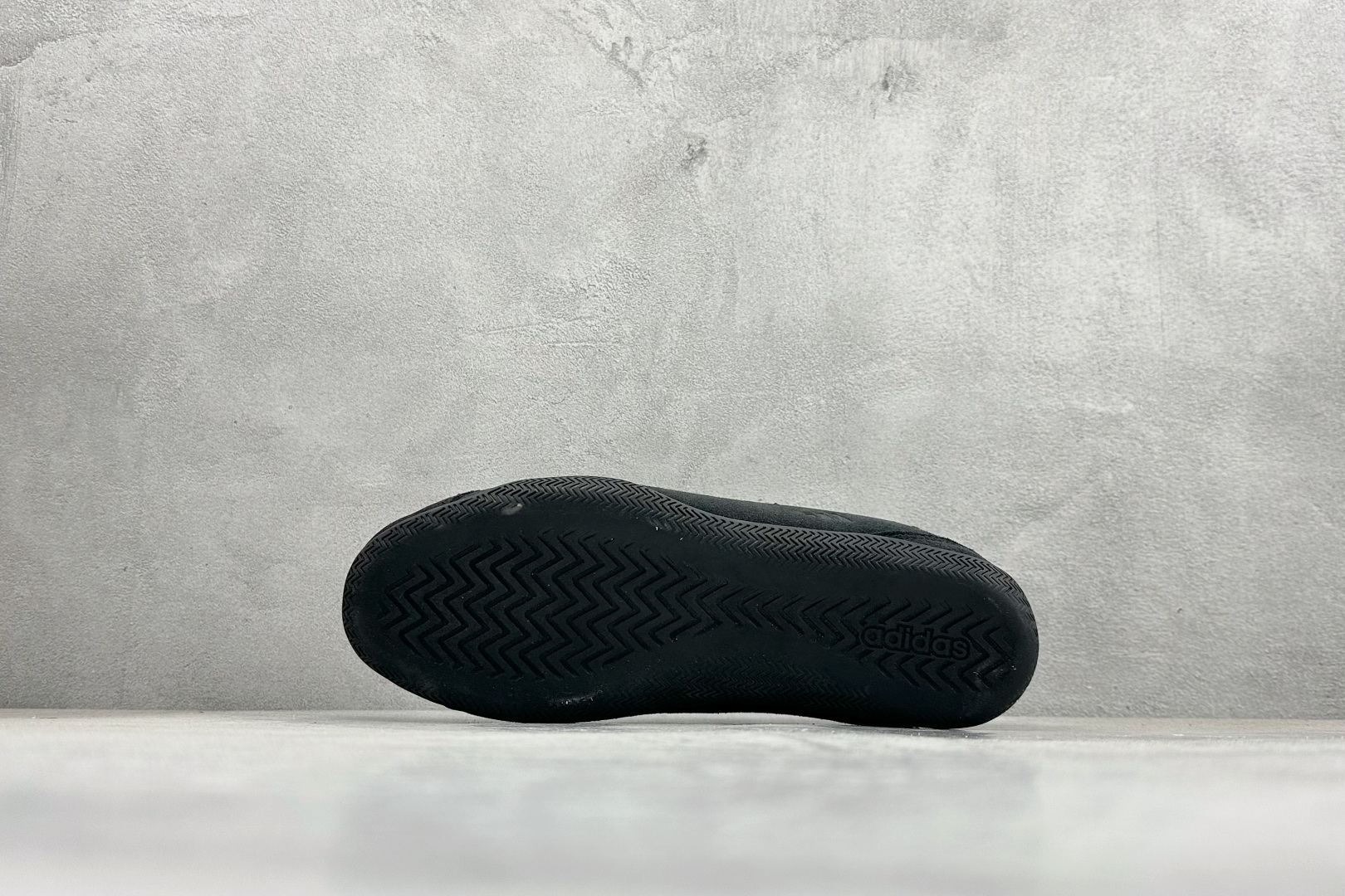 180 XL版AD Urban Reverie 魔术贴城市芭蕾风薄底休闲鞋 JQ9388