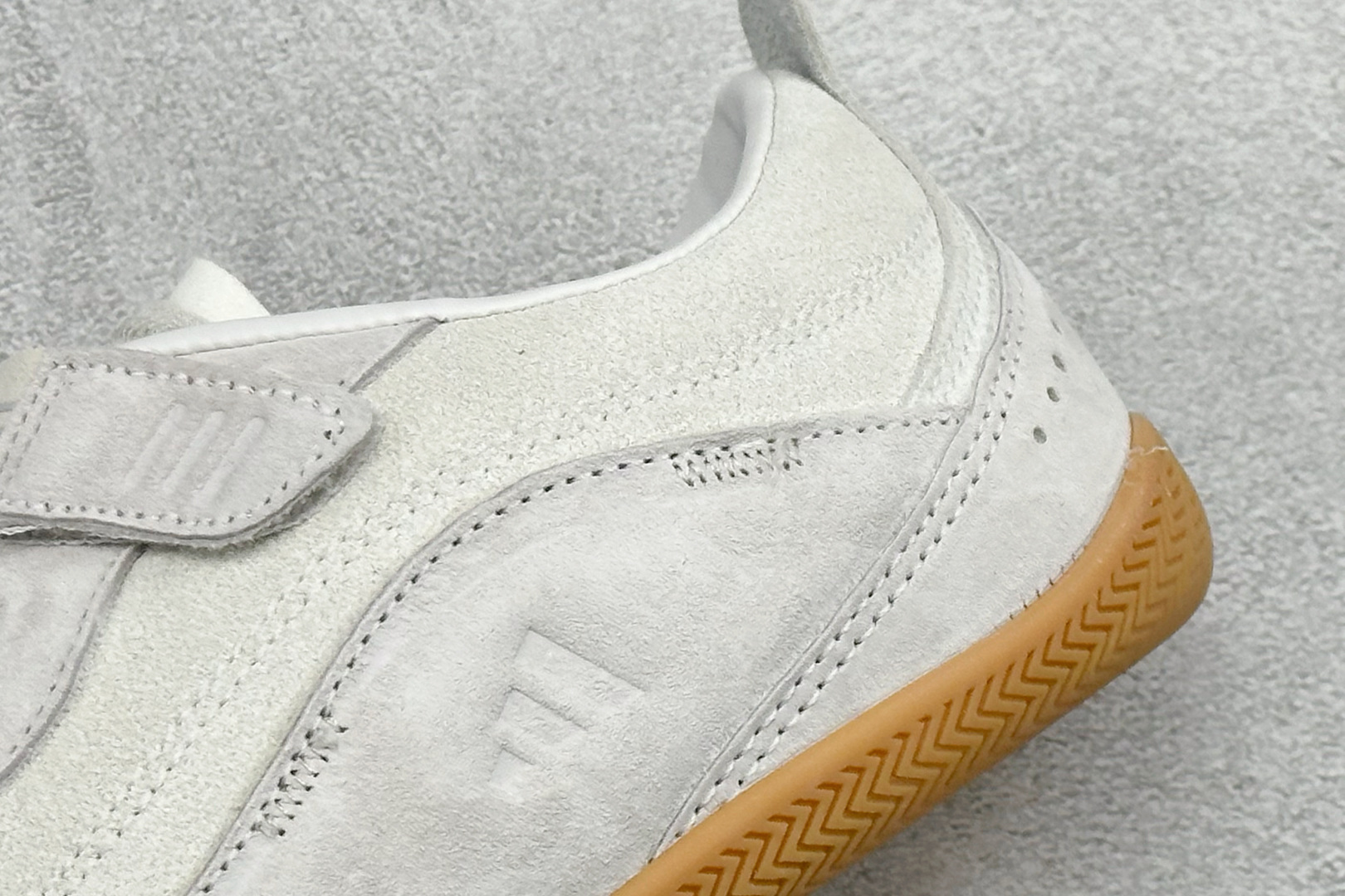 180 XL版AD Urban Reverie 魔术贴城市芭蕾风薄底休闲鞋 JS0151