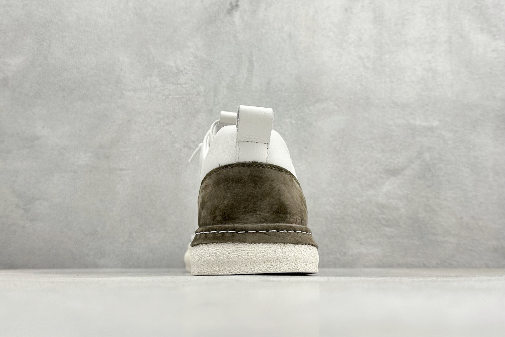 300 Ecco 爱步2022秋冬新款皮面休闲防滑平底鞋 958836-01002