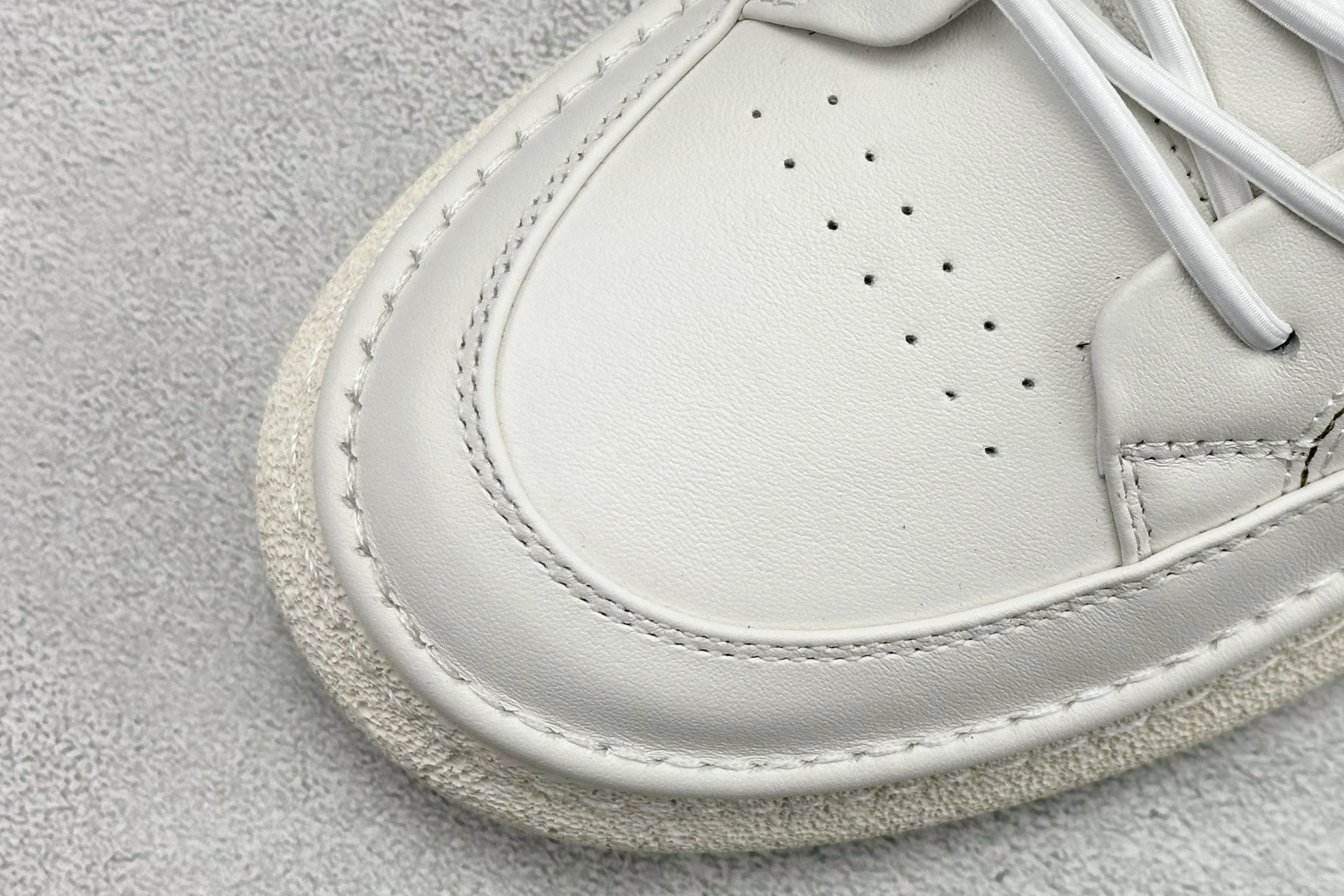 300 Ecco 爱步2022秋冬新款皮面休闲防滑平底鞋 958836-01002