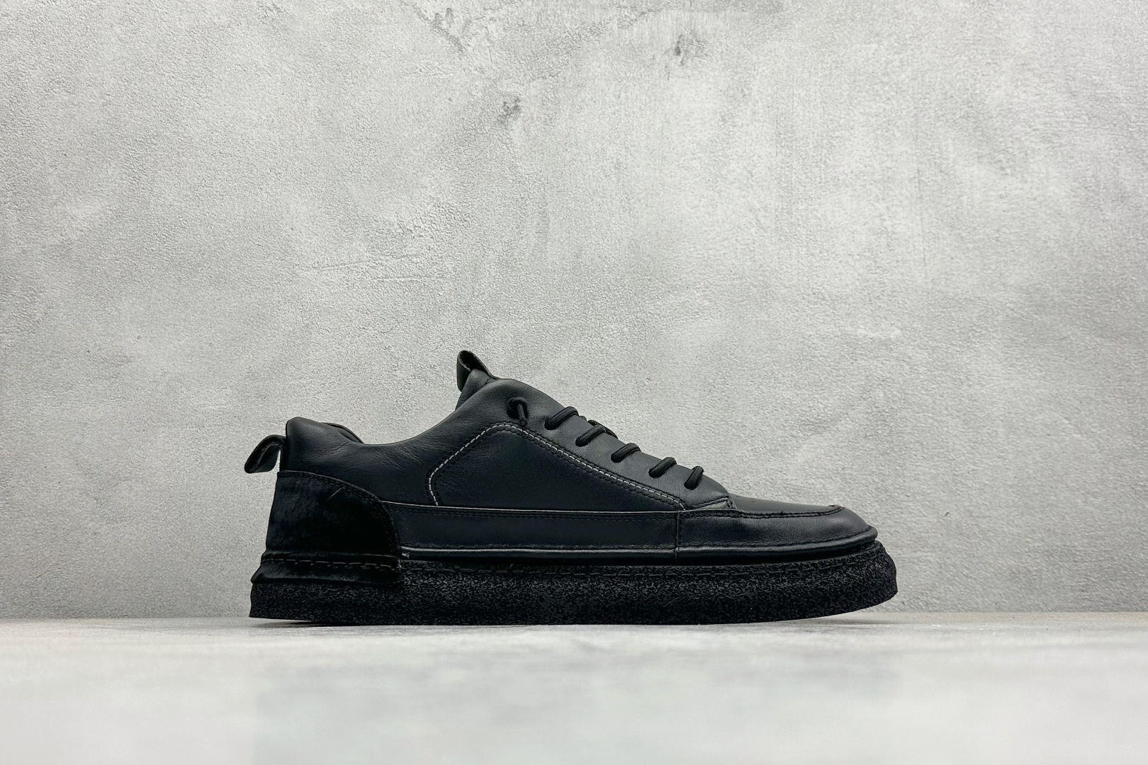 300 Ecco 爱步2022秋冬新款皮面休闲防滑平底鞋 958836-01001