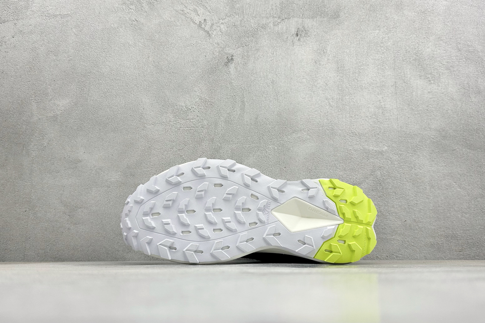 180 北面 M VECTIV ENDURIS 4 圆头系带减震耐磨低帮徒步鞋 NS97R03A