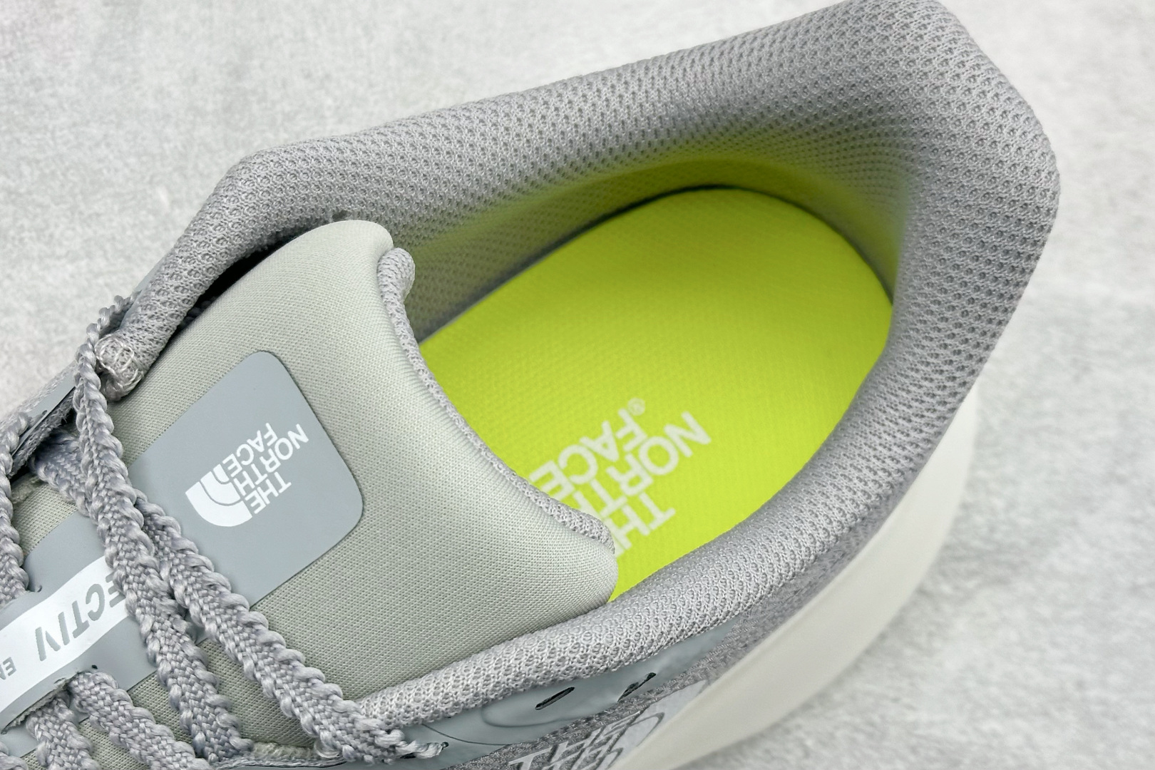 180 北面 M VECTIV ENDURIS 4 圆头系带减震耐磨低帮徒步鞋 NS97R03A