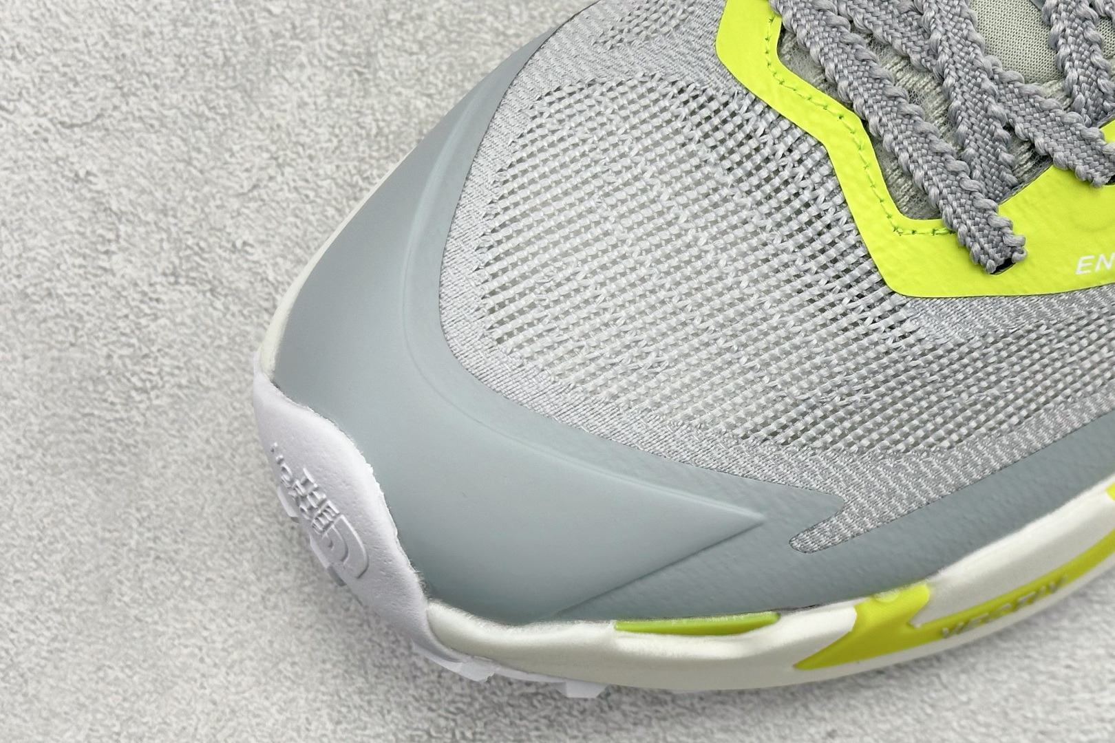 180 北面 M VECTIV ENDURIS 4 圆头系带减震耐磨低帮徒步鞋 NS97R03A