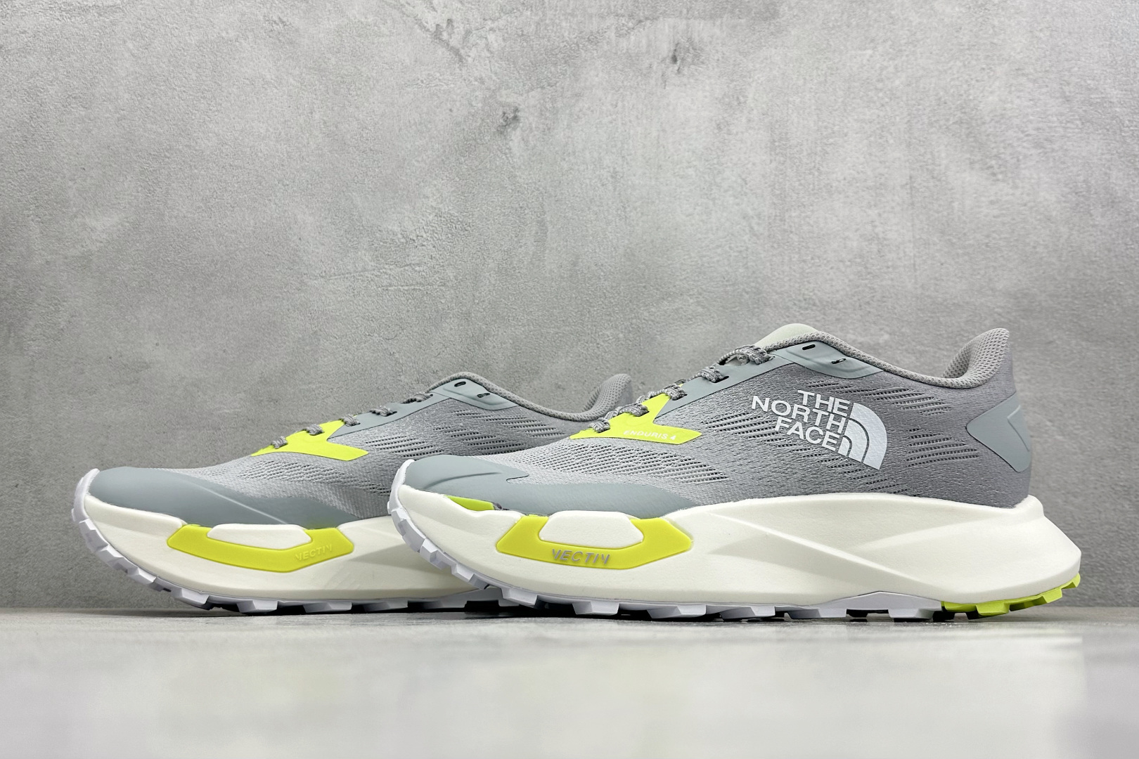 180 北面 M VECTIV ENDURIS 4 圆头系带减震耐磨低帮徒步鞋 NS97R03A