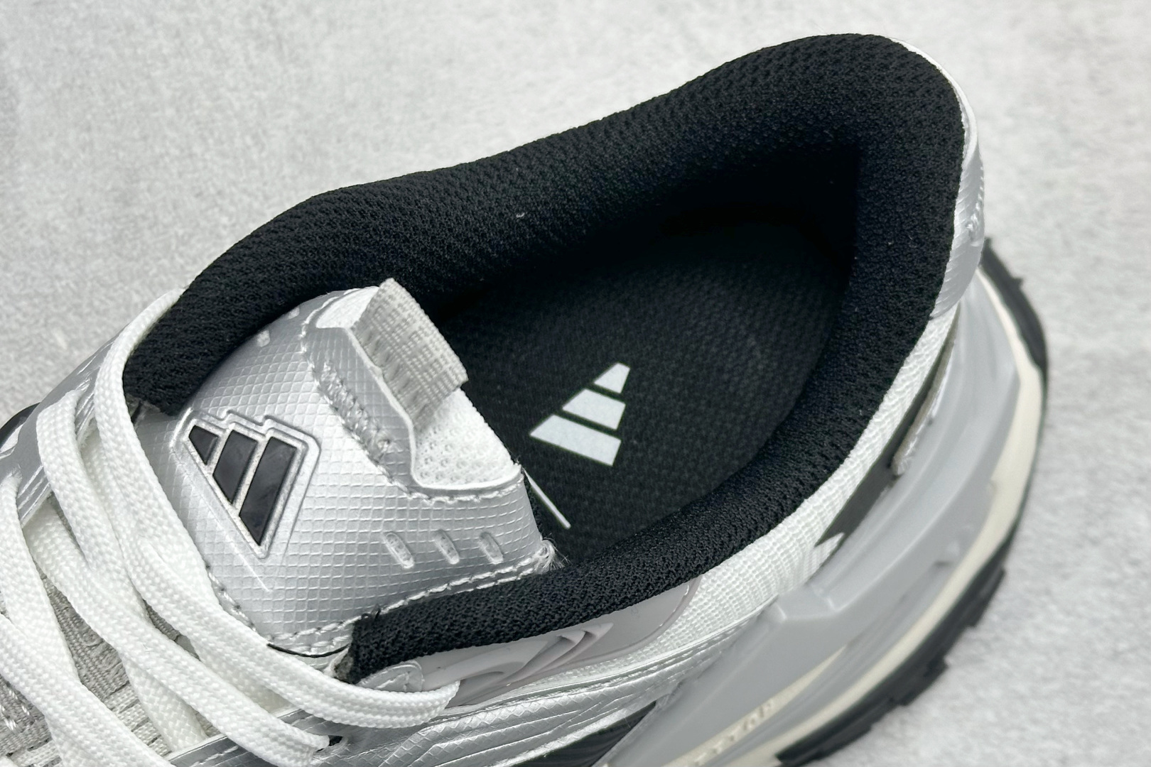 200 AdidXLG STOEDGE 舒适百搭减震耐磨透气老爹鞋 JS0059