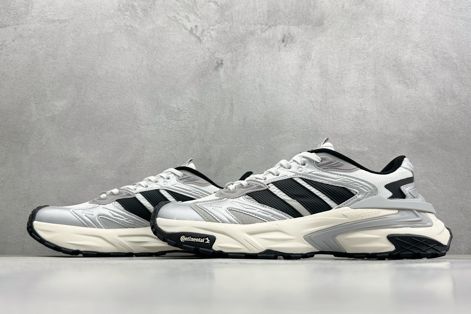 200 AdidXLG STOEDGE 舒适百搭减震耐磨透气老爹鞋 JS0059