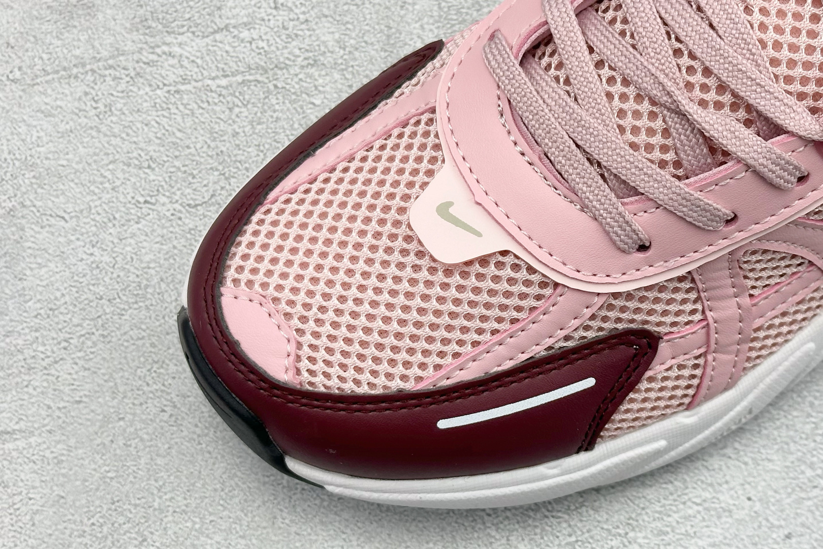 180 Nike V2K Run 减震防滑复古低帮跑步鞋 FN0738-106-Chinese UA Cheap High Quatity Brand Clothes Bags handbags Sneakers wholesale wholesaler seller from China Factory suppliers Fashion Clothing Shoes best Quality Beautiful Price 180 Nike V2K Run 减震防滑复古低帮跑步鞋 FN0738-106