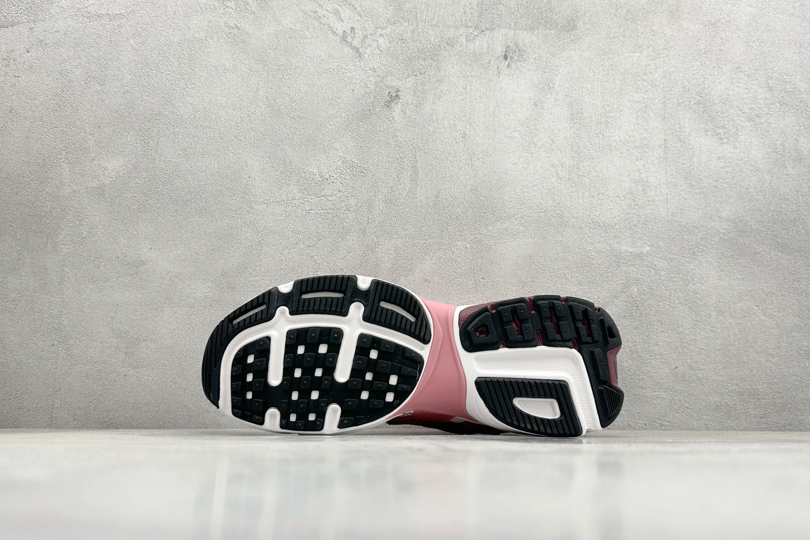 180 Nike V2K Run 减震防滑复古低帮跑步鞋 FN0738-106-Chinese UA Cheap High Quatity Brand Clothes Bags handbags Sneakers wholesale wholesaler seller from China Factory suppliers Fashion Clothing Shoes best Quality Beautiful Price 180 Nike V2K Run 减震防滑复古低帮跑步鞋 FN0738-106