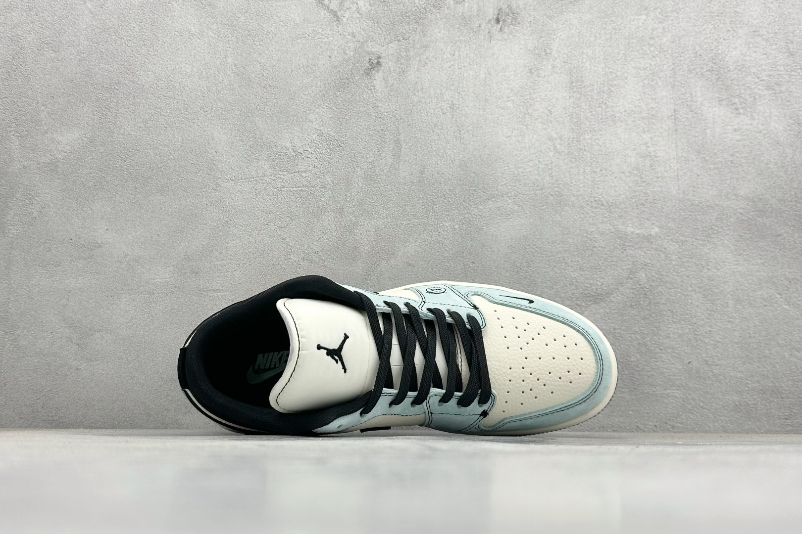 280 Nike Air Force 1 '07 Low “斯图西联名——鬼脸米灰黑”空军一号 QJ1988-005