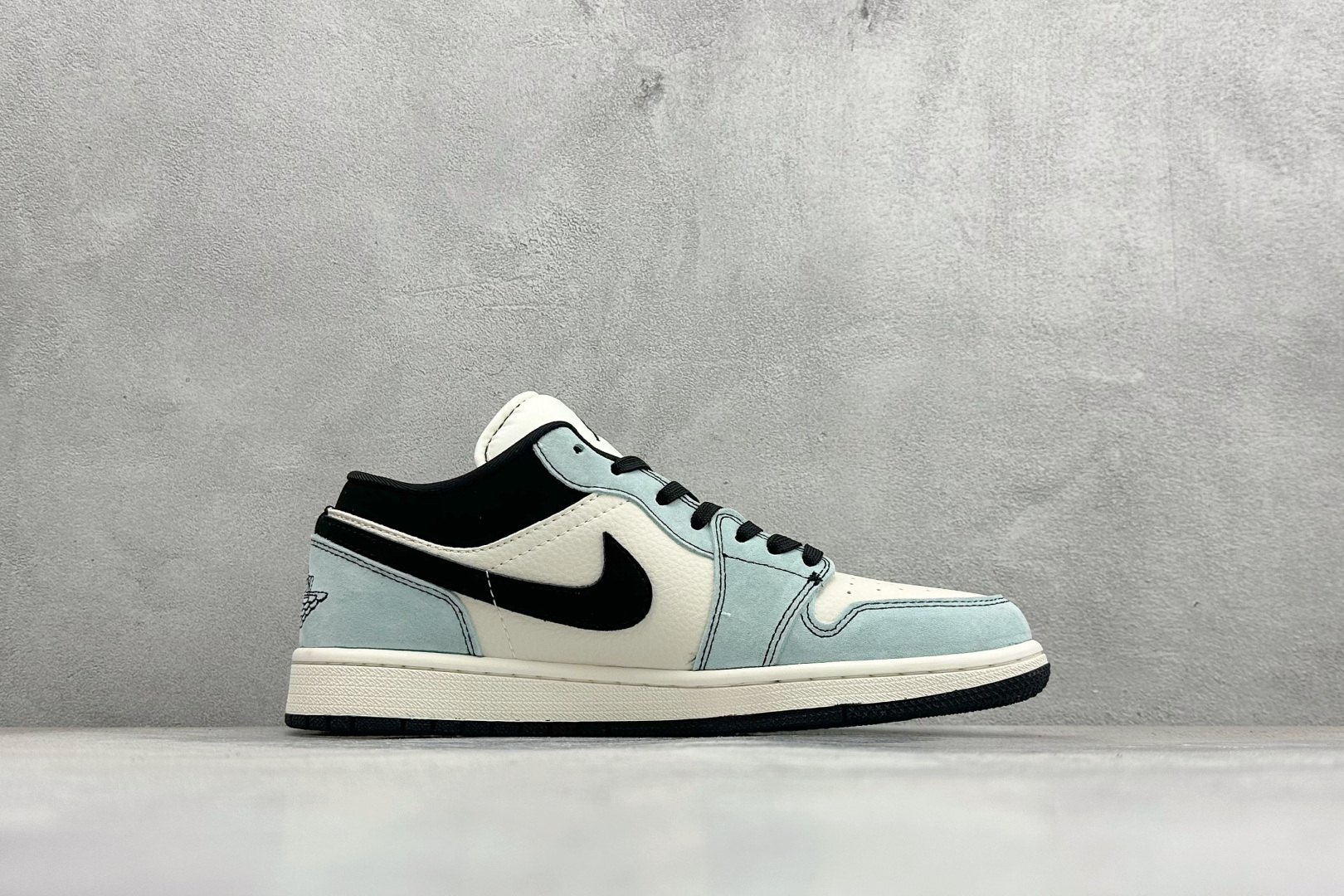 280 Nike Air Force 1 '07 Low “斯图西联名——鬼脸米灰黑”空军一号 QJ1988-005