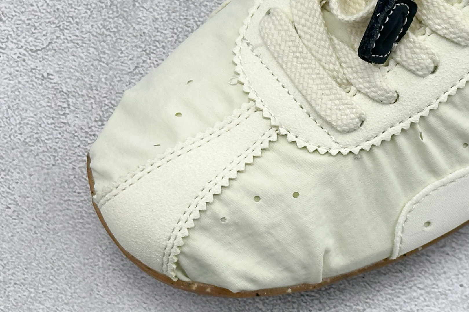 💰NK Moon Shoe x Jacquemus 联名尼龙复古柔软舒适薄底休闲鞋欧美‍走秀‍‍款英伦复