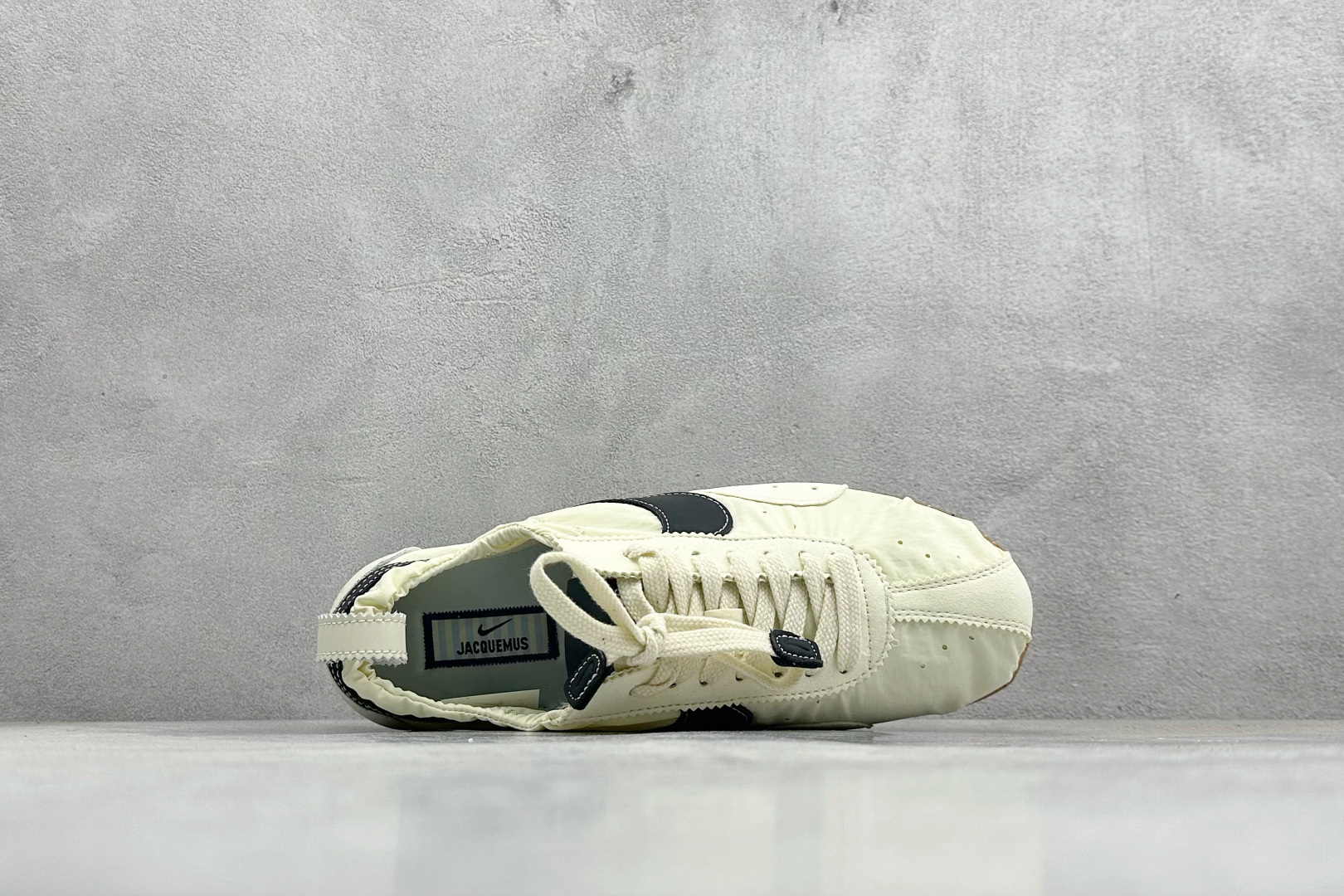 💰NK Moon Shoe x Jacquemus 联名尼龙复古柔软舒适薄底休闲鞋欧美‍走秀‍‍款英伦复