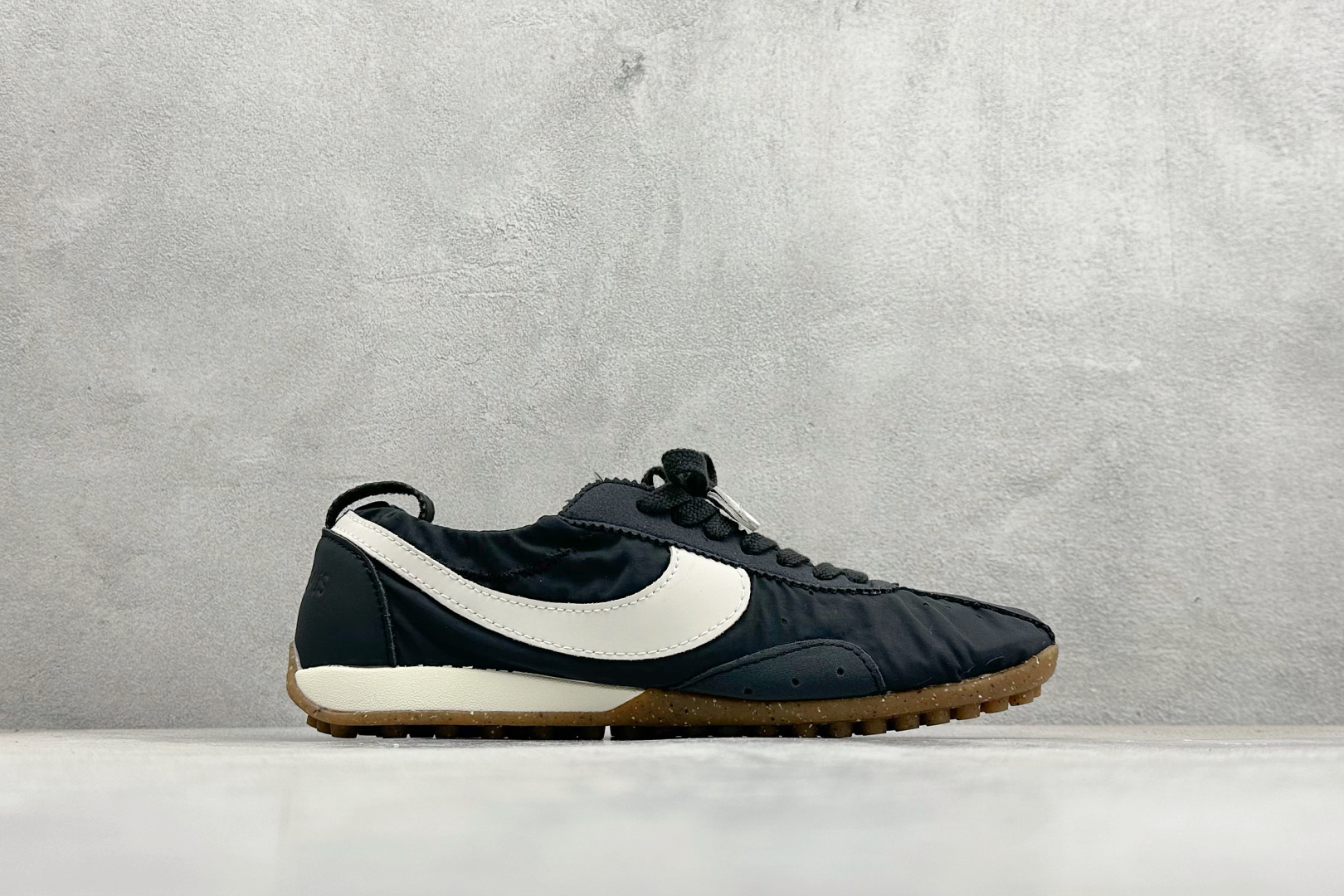 💰 NK Moon Shoe x Jacquemus 联名尼龙复古柔软舒适薄底休闲鞋欧美‍走秀‍‍款英伦