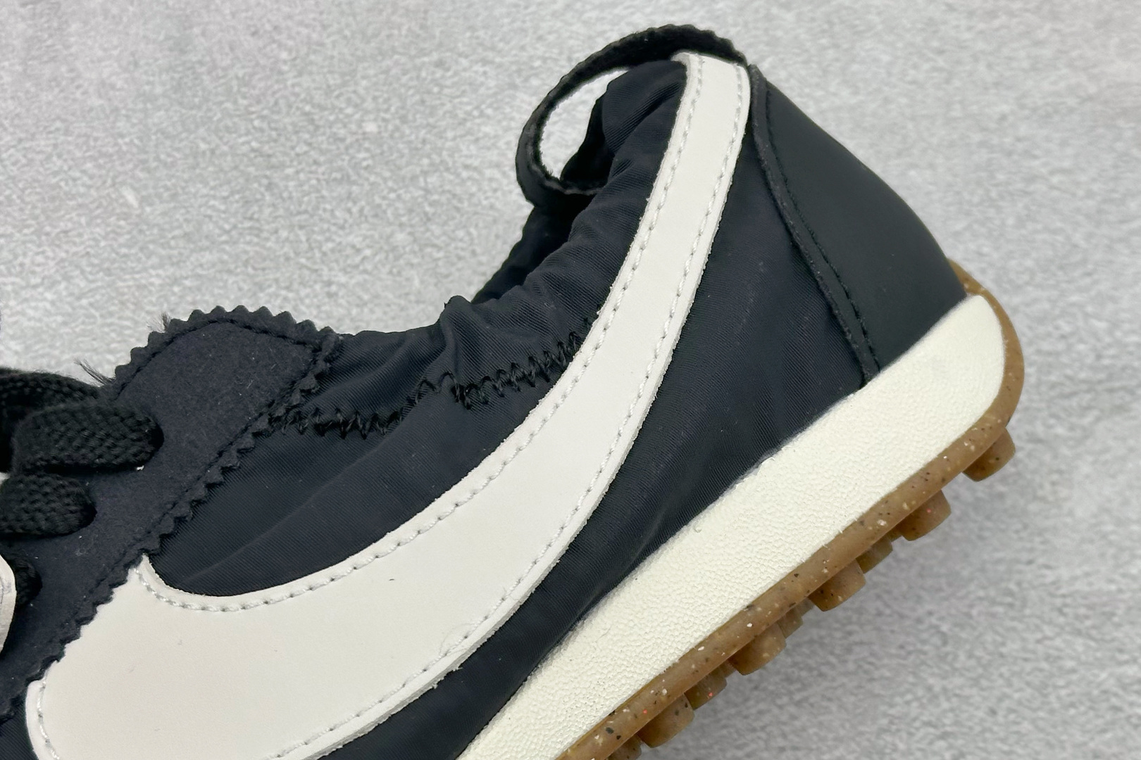 💰 NK Moon Shoe x Jacquemus 联名尼龙复古柔软舒适薄底休闲鞋欧美‍走秀‍‍款英伦