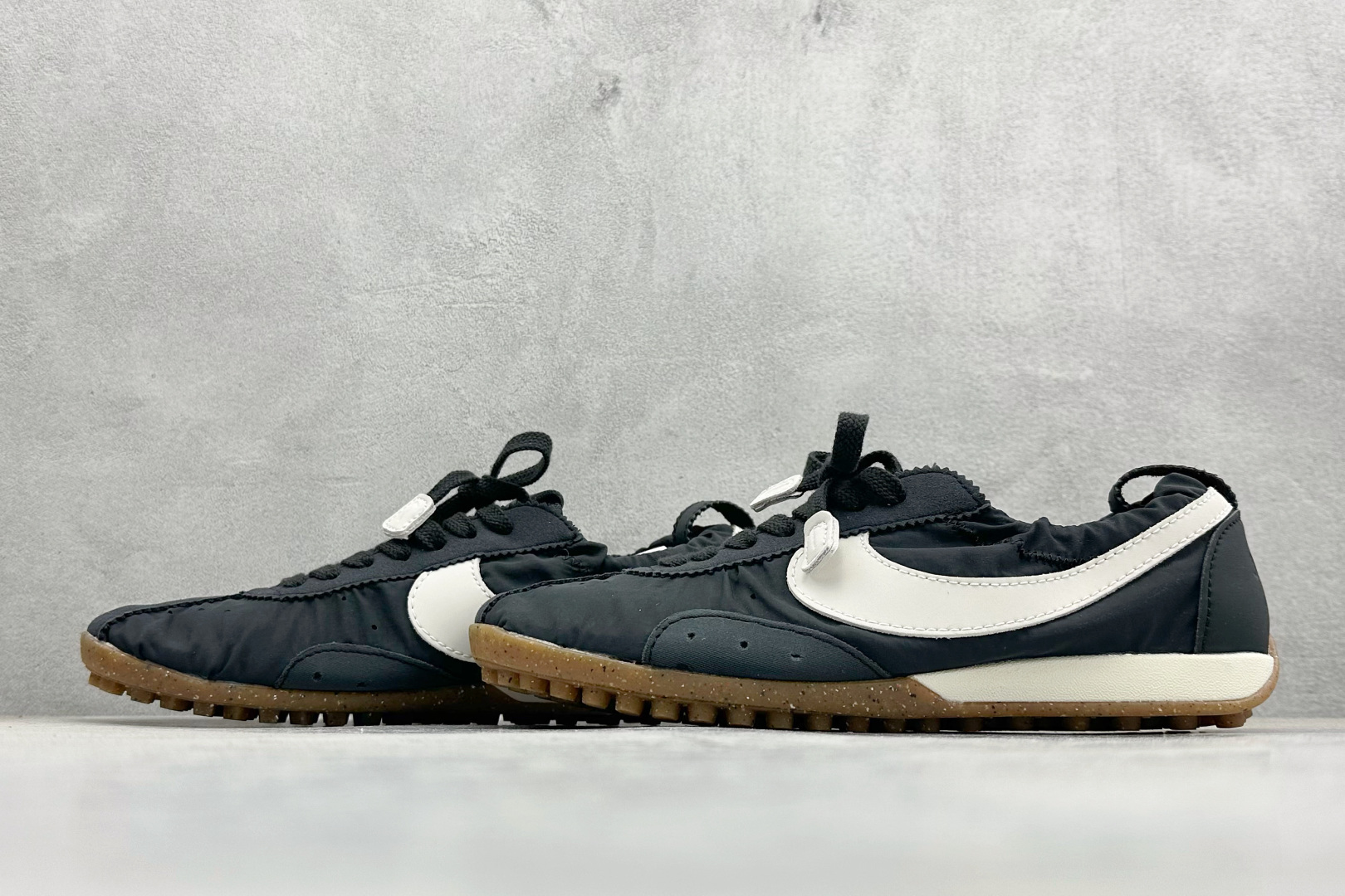 💰 NK Moon Shoe x Jacquemus 联名尼龙复古柔软舒适薄底休闲鞋欧美‍走秀‍‍款英伦