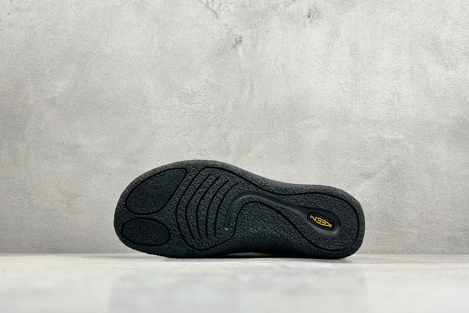 190 GX版KEEN Howser 3 Slide 小羊蹄 保暖舒适 户外休闲 防滑耐磨 低帮 生活休闲鞋 1022258