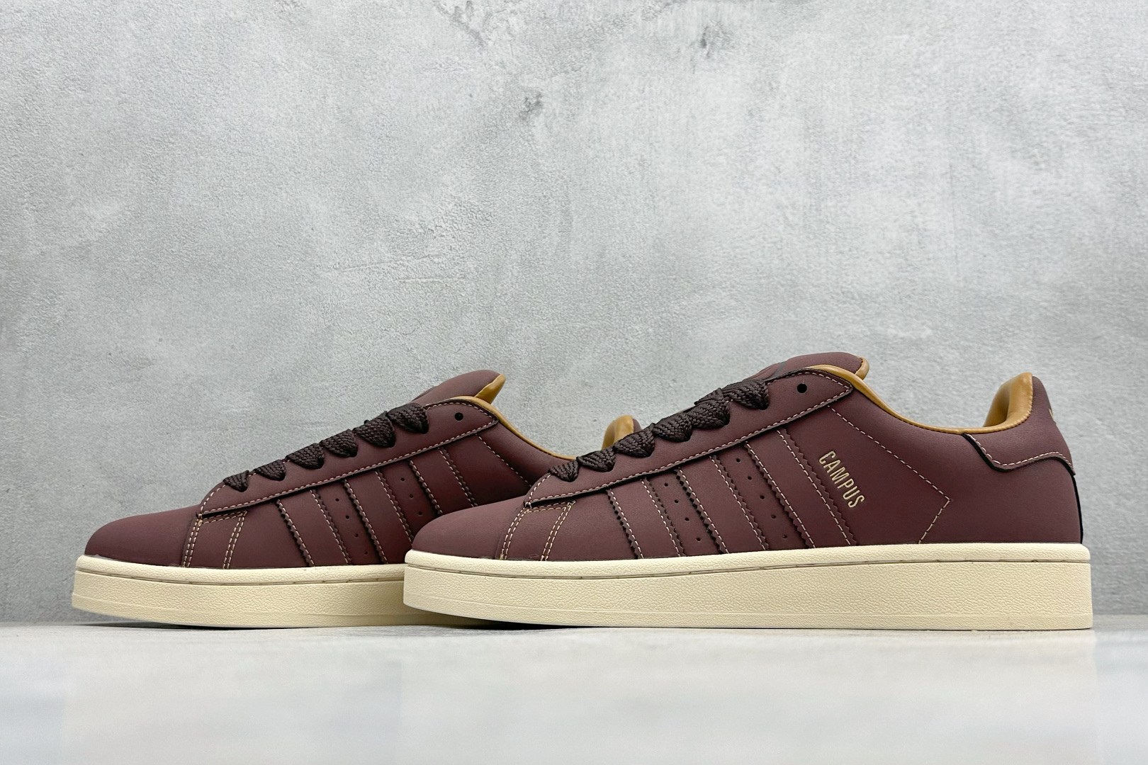 160 TAD Originals Campus 00s 学院系列面包风复古休闲运动板鞋 JS3777