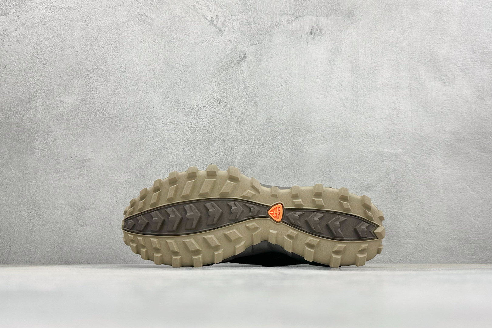 180 GS版Nike ACG Phassad 耐克时尚舒适 抓地登山徒步鞋 HM7133-201A