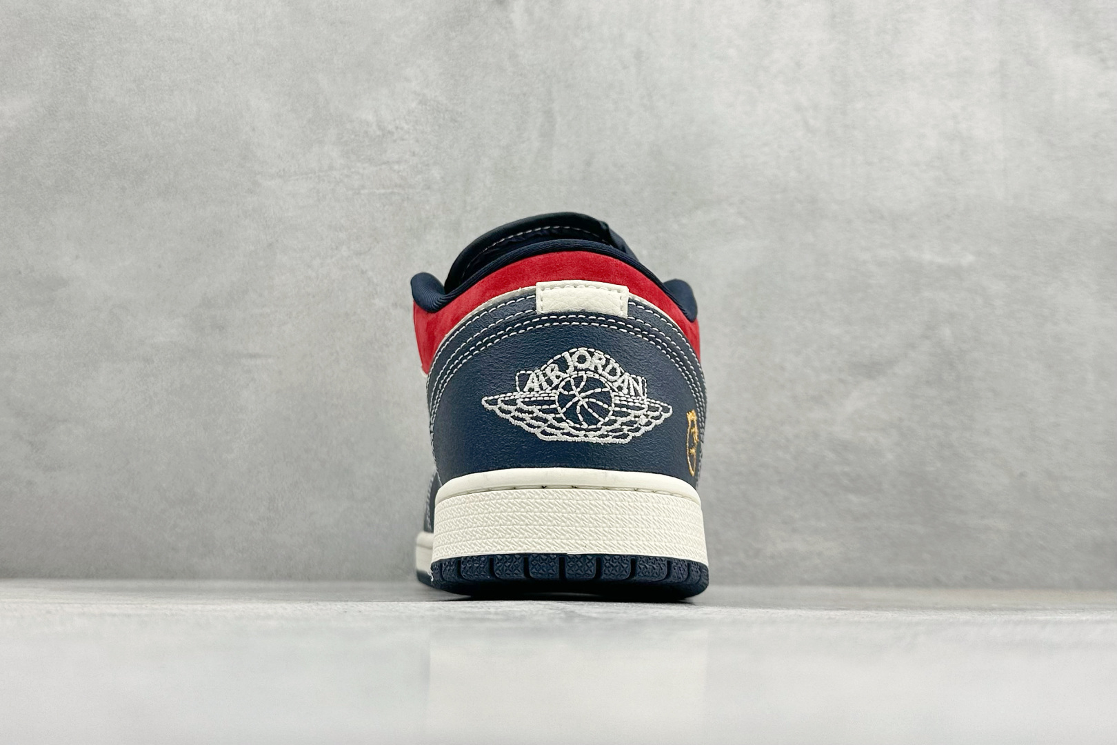 280 XC版Nike Jordan Air Jordan 1“红蓝双勾” 高端定制 低帮 复古 减震 防滑 耐磨 篮球鞋 LR8888-017