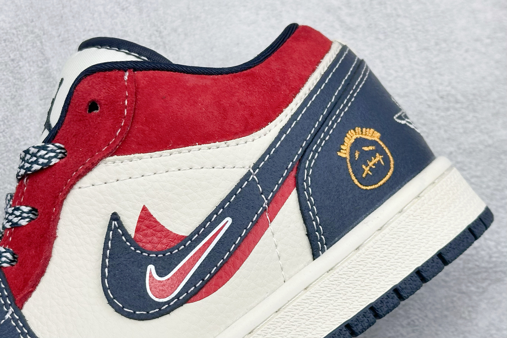 280 XC版Nike Jordan Air Jordan 1“红蓝双勾” 高端定制 低帮 复古 减震 防滑 耐磨 篮球鞋 LR8888-017