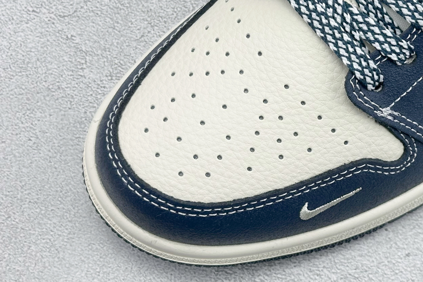 280 XC版Nike Jordan Air Jordan 1“红蓝双勾” 高端定制 低帮 复古 减震 防滑 耐磨 篮球鞋 LR8888-017