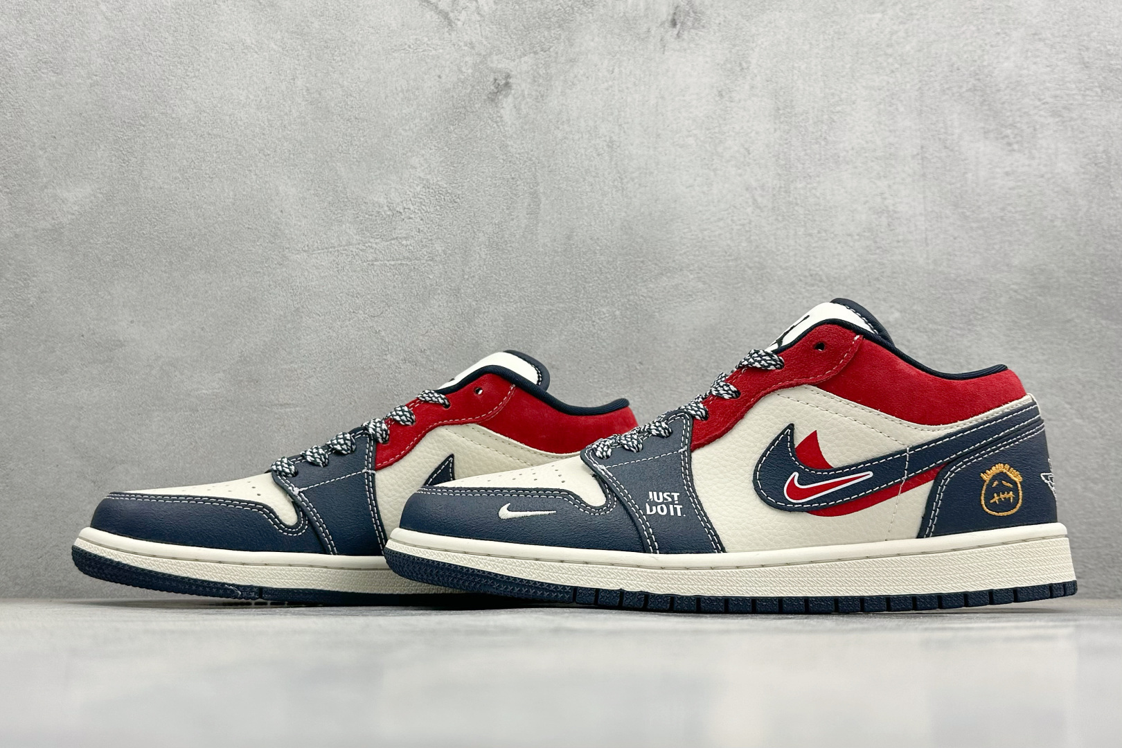 280 XC版Nike Jordan Air Jordan 1“红蓝双勾” 高端定制 低帮 复古 减震 防滑 耐磨 篮球鞋 LR8888-017