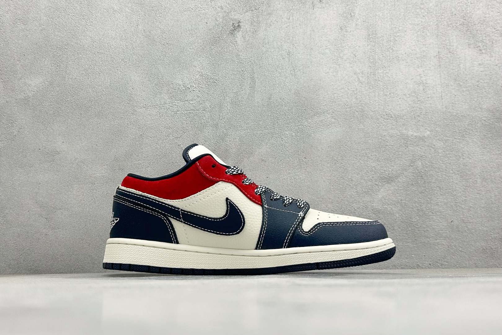 280 XC版Nike Jordan Air Jordan 1“红蓝双勾” 高端定制 低帮 复古 减震 防滑 耐磨 篮球鞋 LR8888-017