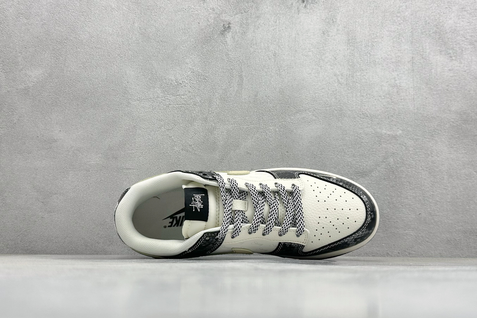 280 XC版Nike SB Dunk Low“斯图西联名——黑鳞” 周年高端定制 低帮休闲板鞋 XS6089-636