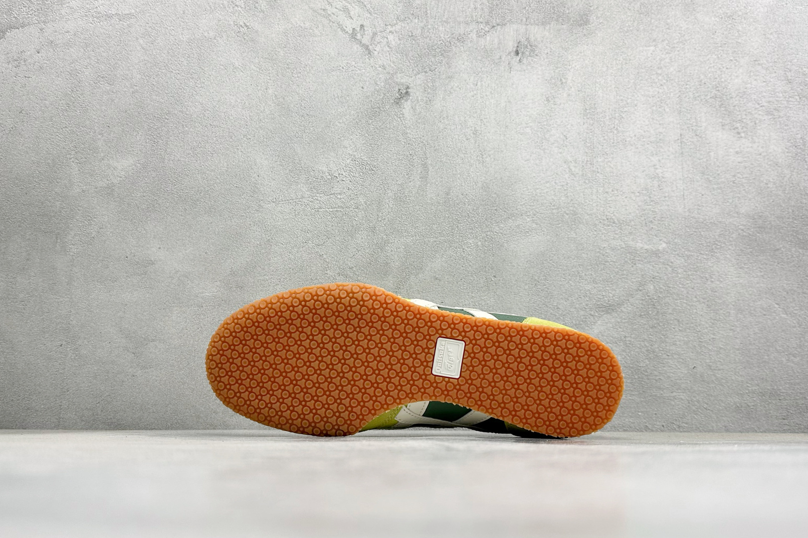 150 CH版Onitsuka Serrano 系列 亚瑟士鬼冢虎 复古经典板鞋 1183B400-305