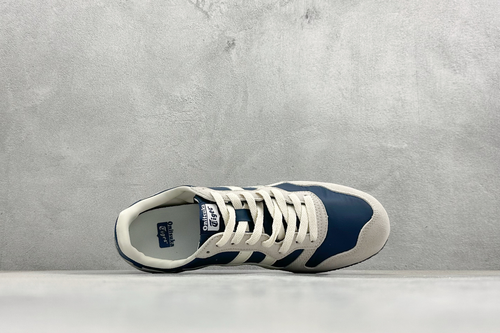 150 CH版Onitsuka Serrano 系列 亚瑟士鬼冢虎 复古经典板鞋 1183B400-406