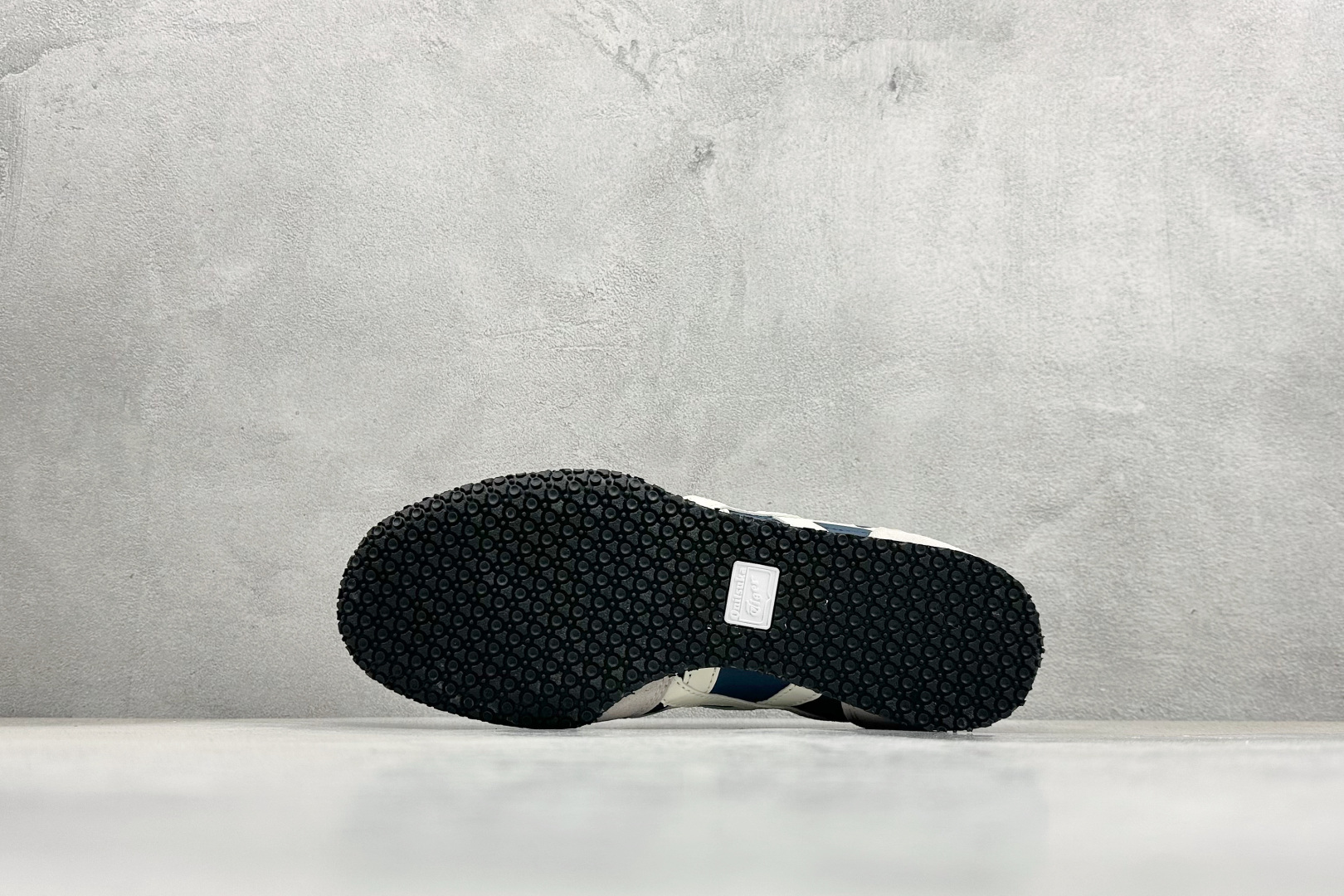 150 CH版Onitsuka Serrano 系列 亚瑟士鬼冢虎 复古经典板鞋 1183B400-406