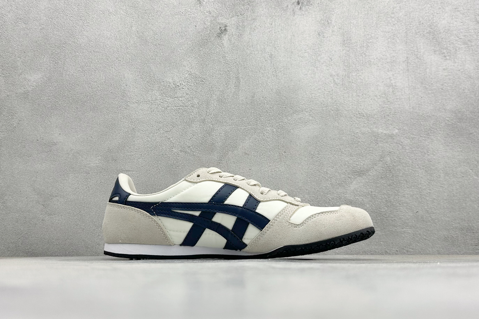 150 CH版Onitsuka Serrano 系列 亚瑟士鬼冢虎 复古经典板鞋 1183B400-200