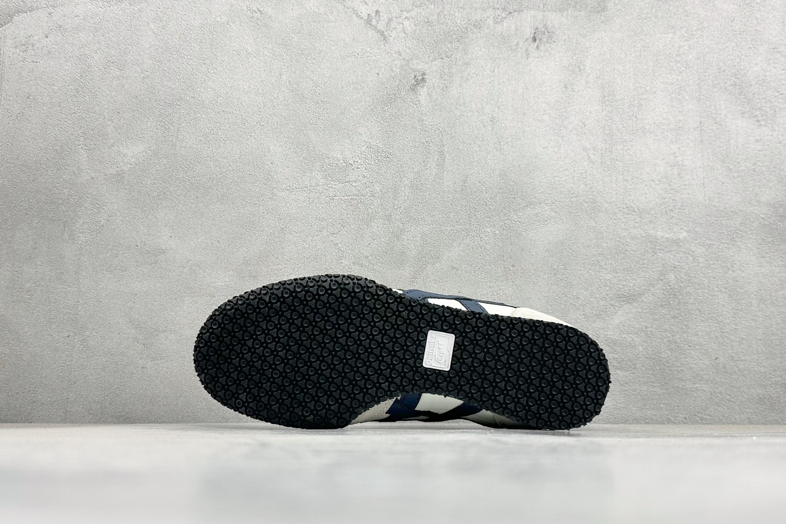 150 CH版Onitsuka Serrano 系列 亚瑟士鬼冢虎 复古经典板鞋 1183B400-200