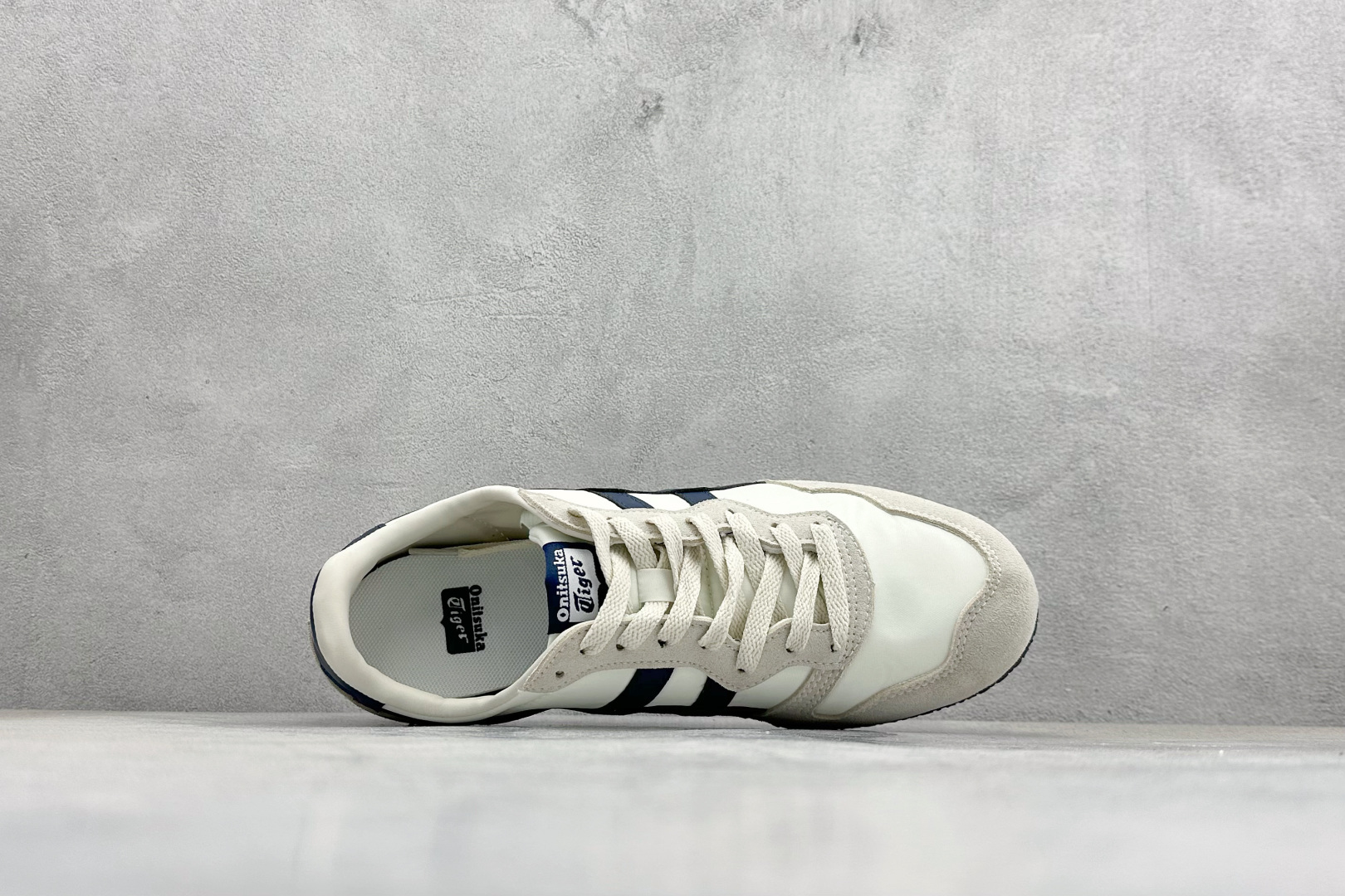 150 CH版Onitsuka Serrano 系列 亚瑟士鬼冢虎 复古经典板鞋 1183B400-200