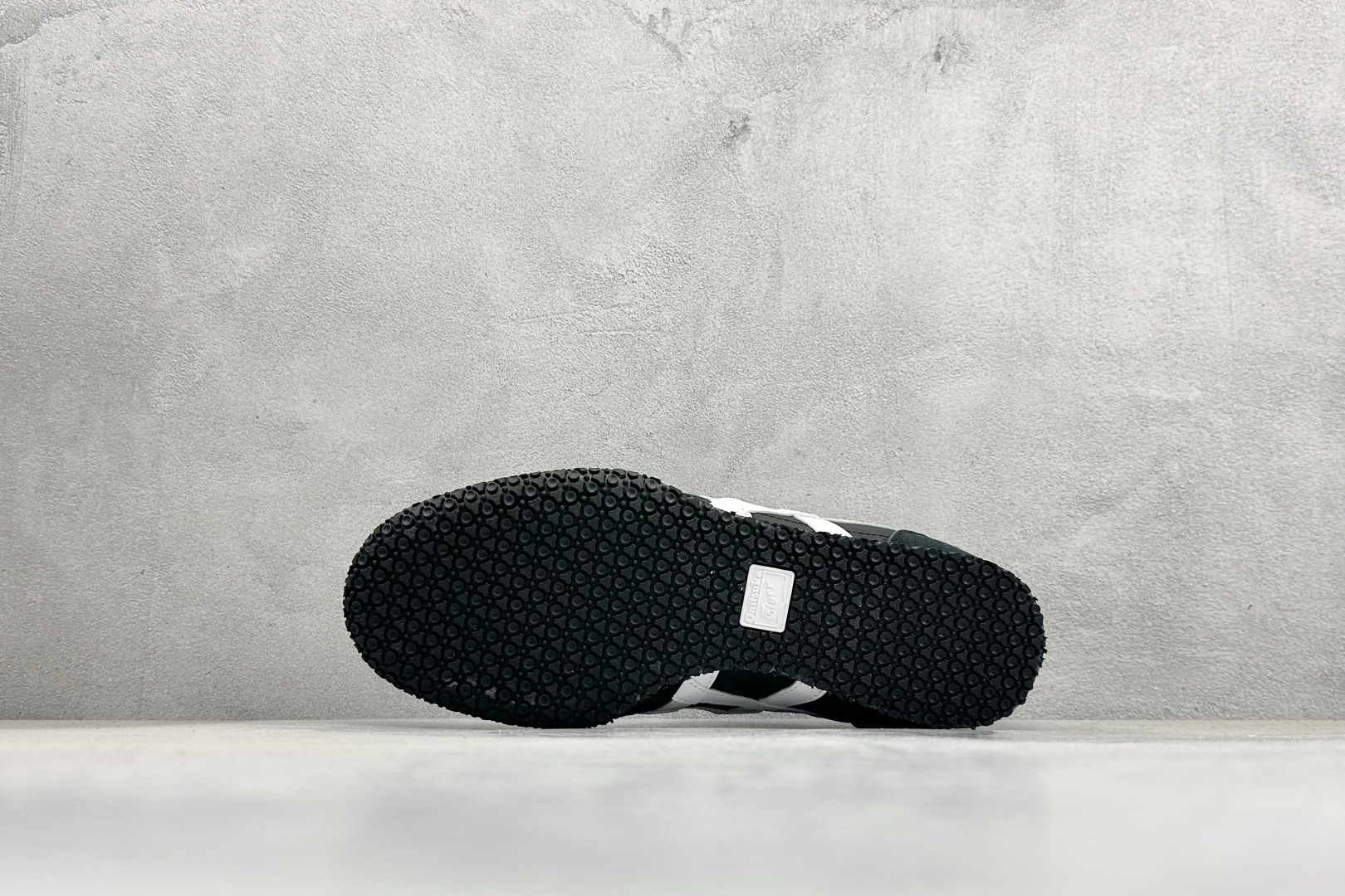 150 CH版Onitsuka Serrano 系列 亚瑟士鬼冢虎 复古经典板鞋1183B400-001