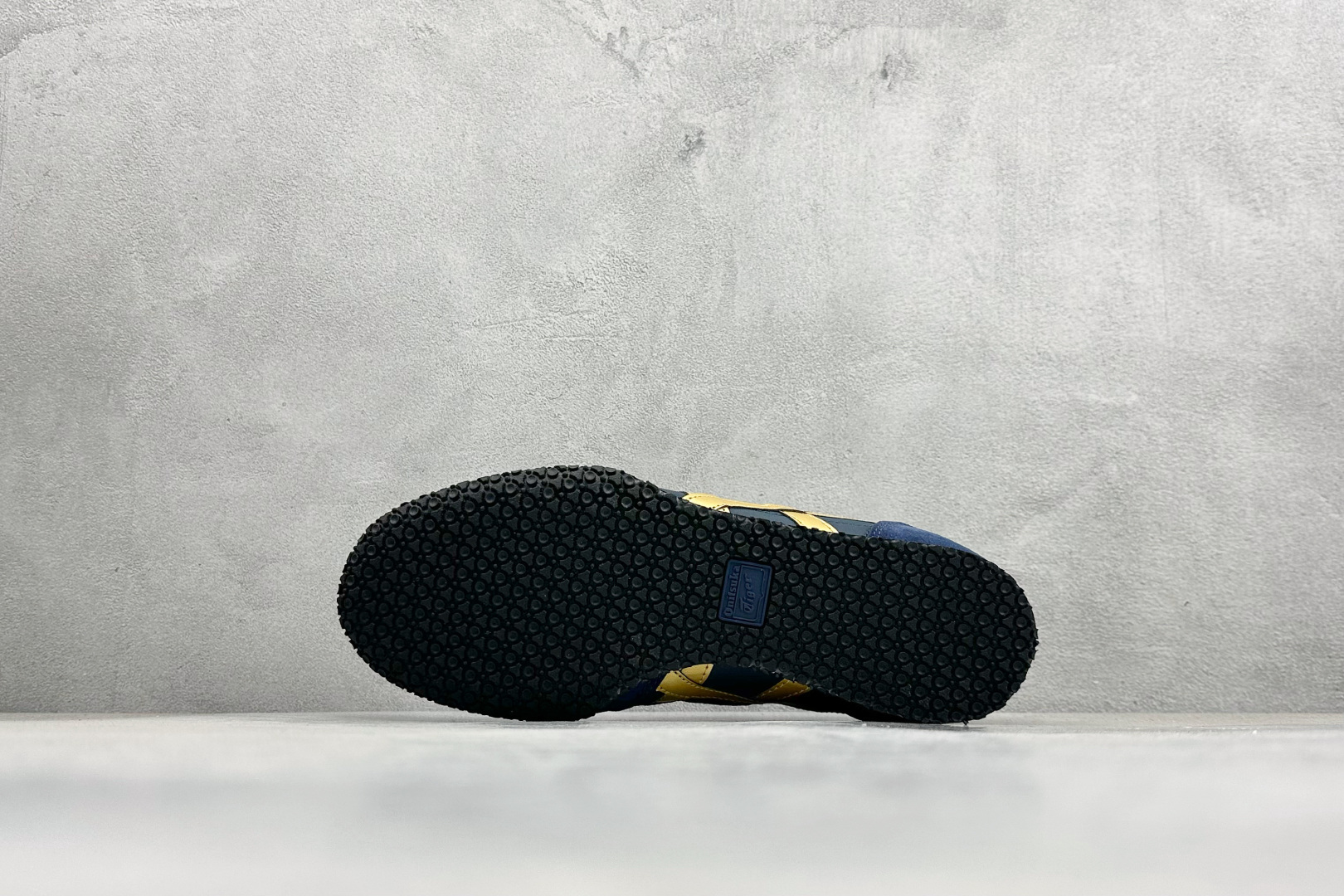 150 CH版Onitsuka Serrano 系列 亚瑟士鬼冢虎 复古经典板鞋 1183B400-400