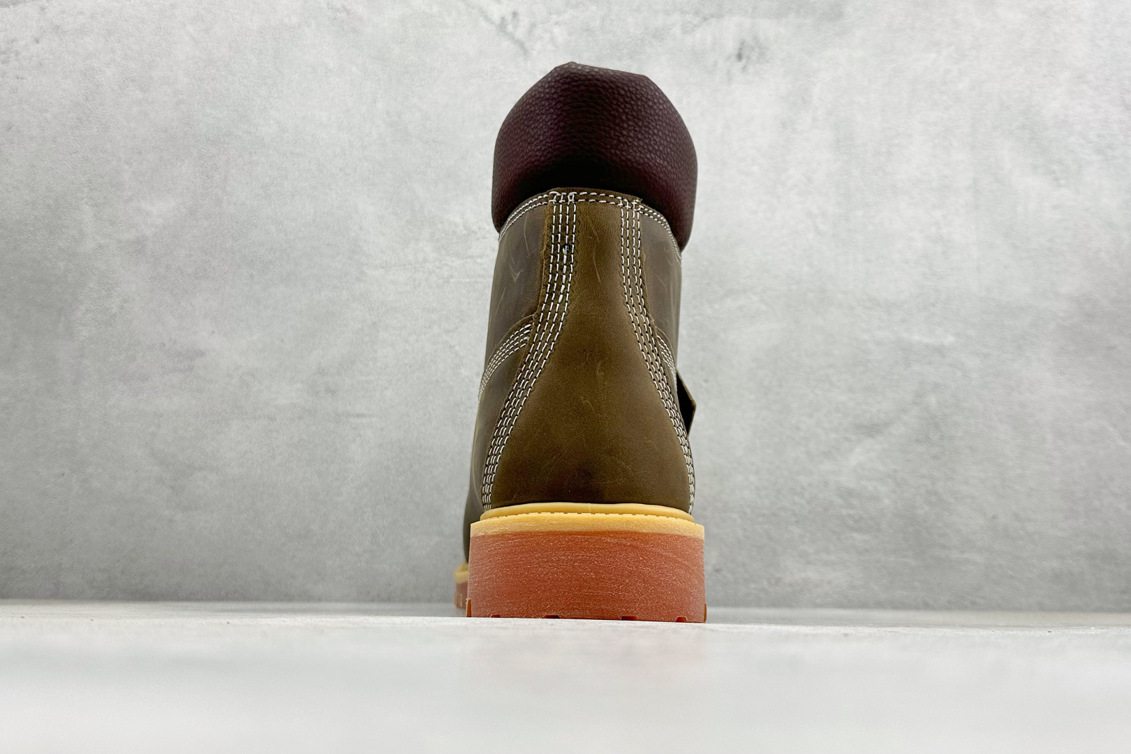 300 Timberland 添柏岚 PREMIUM系列舒适百搭时尚马丁靴 棕色 TB010061-713