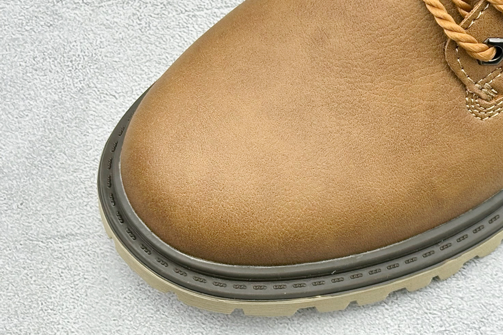 220 Timberland 天伯伦/添柏岚2025秋冬 经典高帮休闲男鞋 TB99556