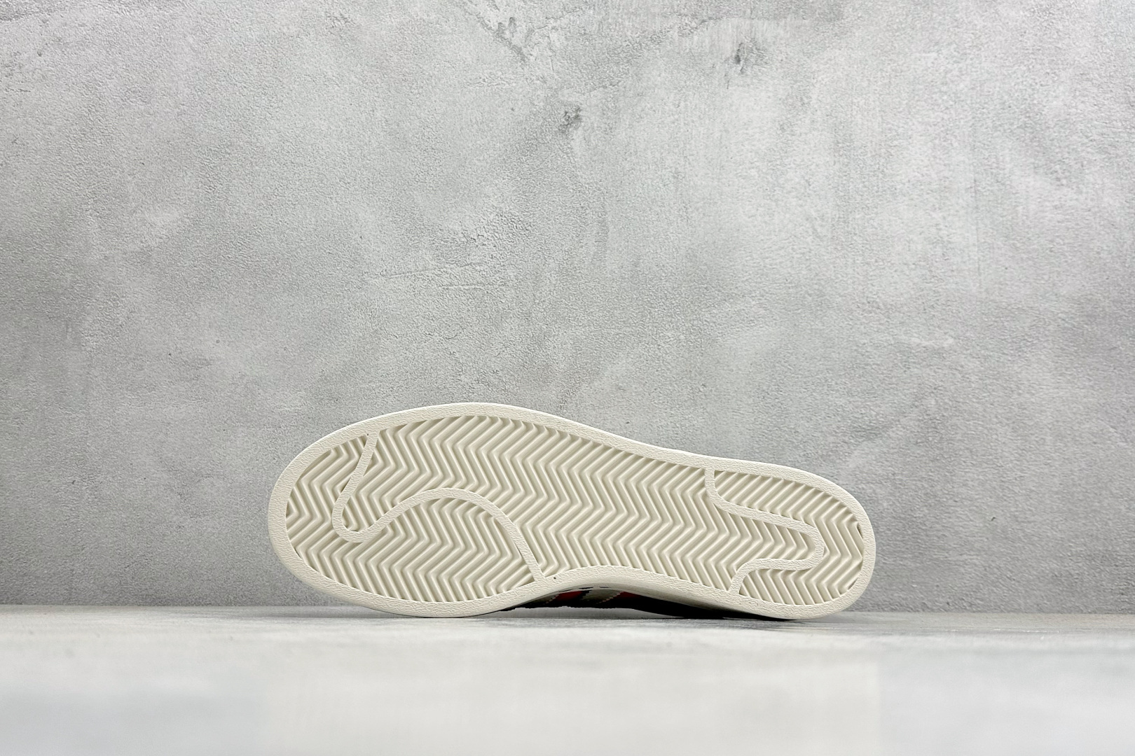 160 AD Originals Superstar LV联名贝壳头板鞋 JY8901