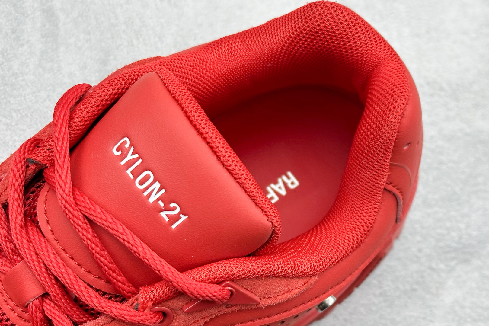 260 RAF SIMONS Cylon-21 织物皮革 圆头系带 低帮 生活休闲鞋 HR740007S